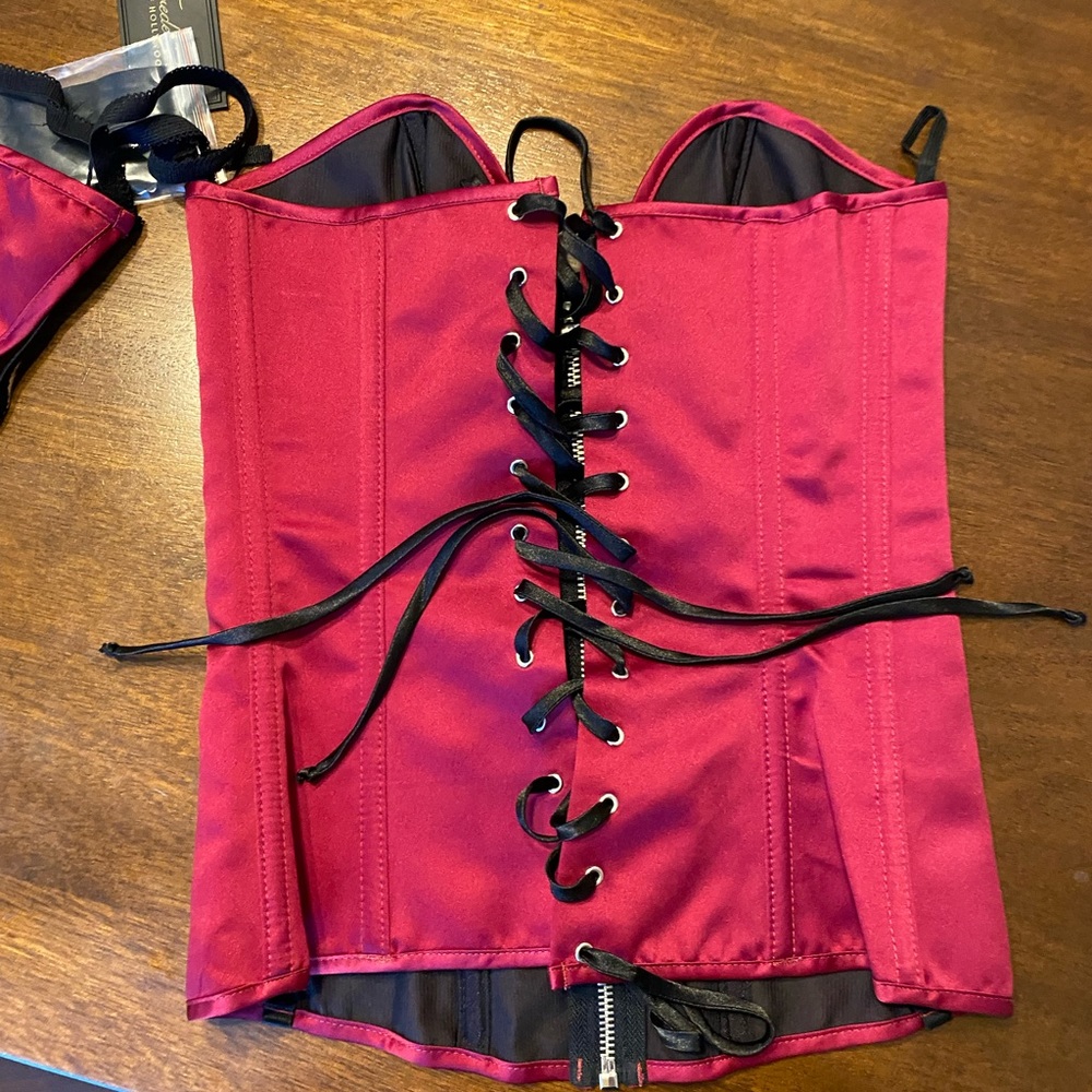 Fredericks of Hollywood Red Bustier set NWT
